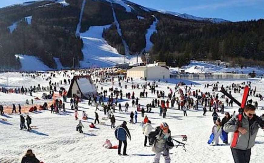 Bjelašnica obara rekorde: Za vikend 15.000 gostiju uživalo u zimskim radostima